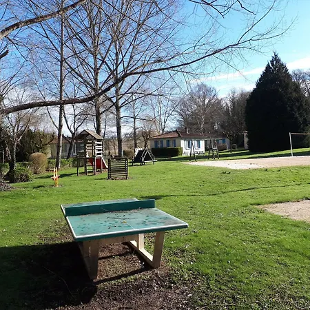 Сasa de vacaciones Village Le Pontaroux *