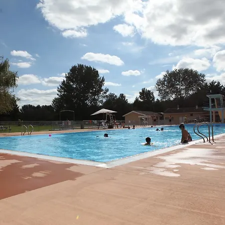 Сasa de vacaciones Village Le Pontaroux